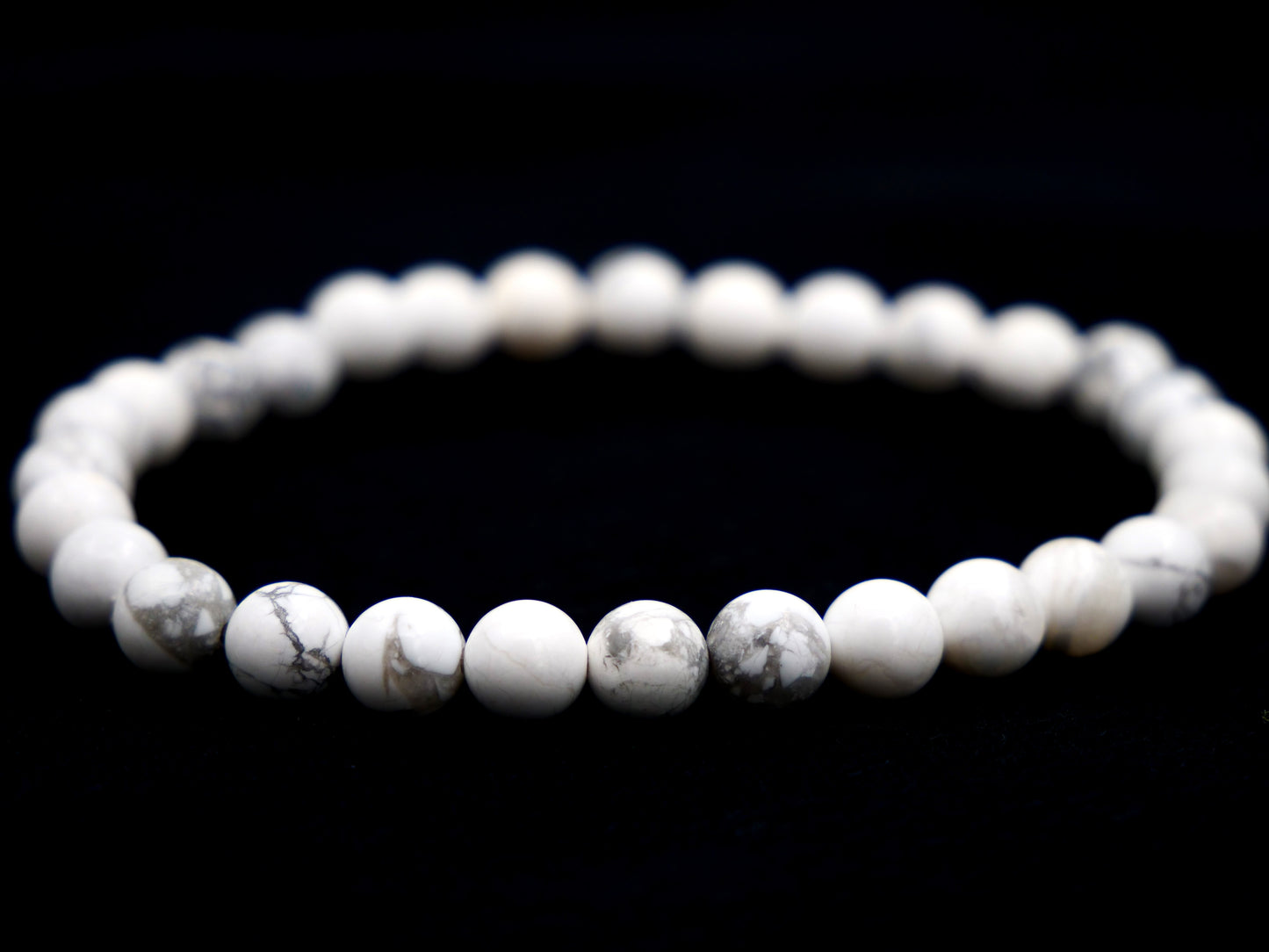 Bracelet en magnésite - 6mm