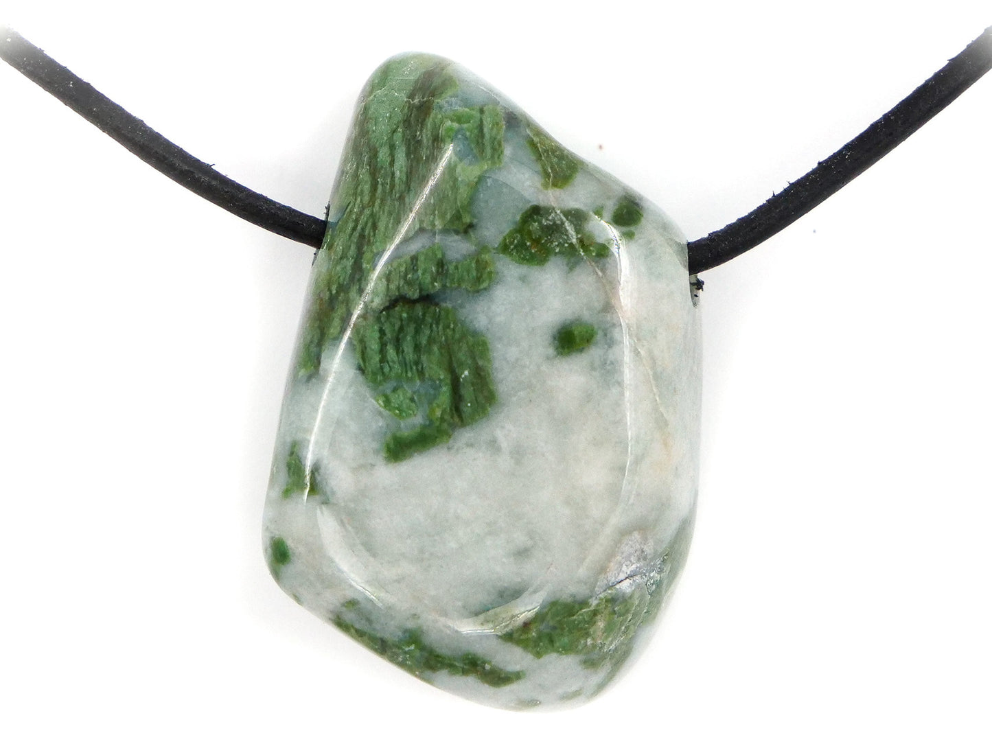 Smaragdite / Gabbro de l'Allalin de Suisse - Pendentif pierre percée