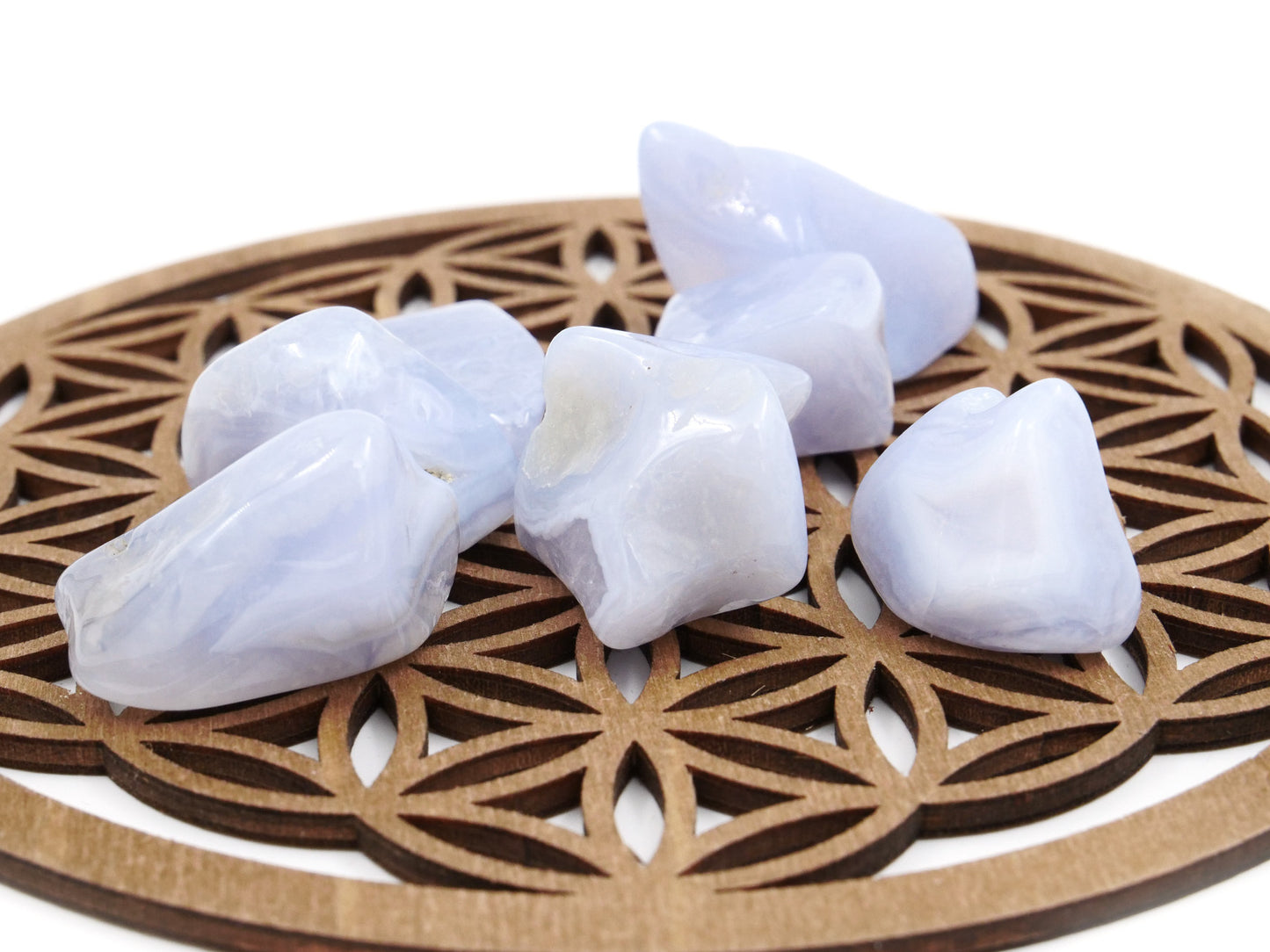 Calcédoine bleue rubanée - Pierre roulée