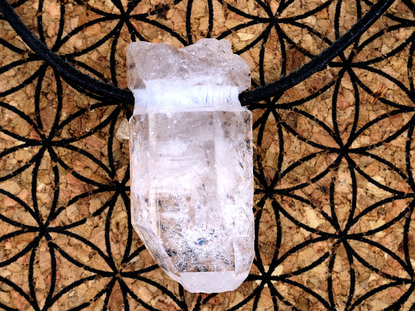 Pointe de cristal de roche (quartz) - Pendentif pierre percée