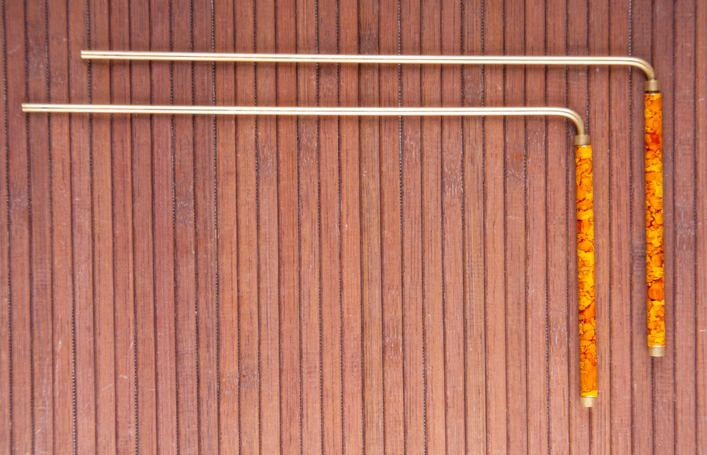 21 cm - Baguettes de sourcier / radiesthésie / Hartmann en laiton avec poignées en cuivre