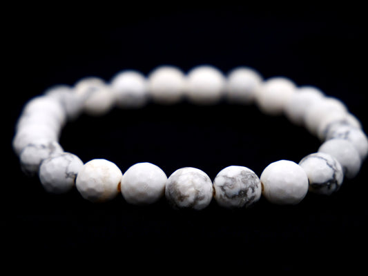 Bracelet en magnésite - 8mm facetté