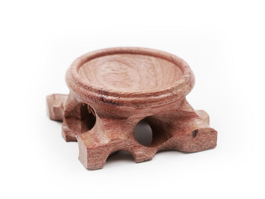 Support en bois pour boules en pierre